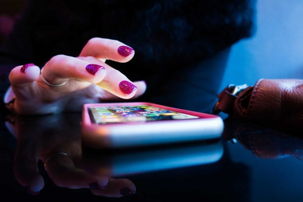 Mensagens automáticas no WhatsApp para contabilidade x conversacionais: a diferença que evita bloqueios e ruído